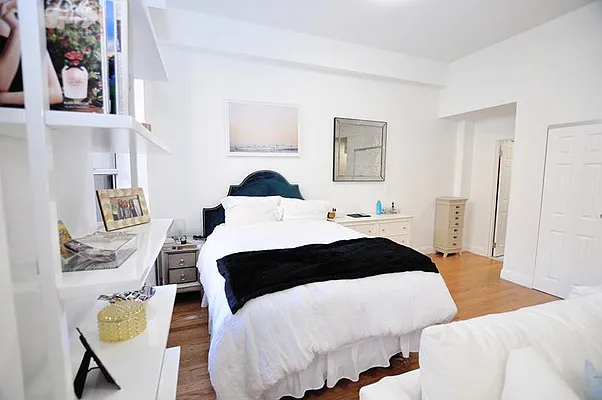 Rented by Buchbinder & Warren | media 16