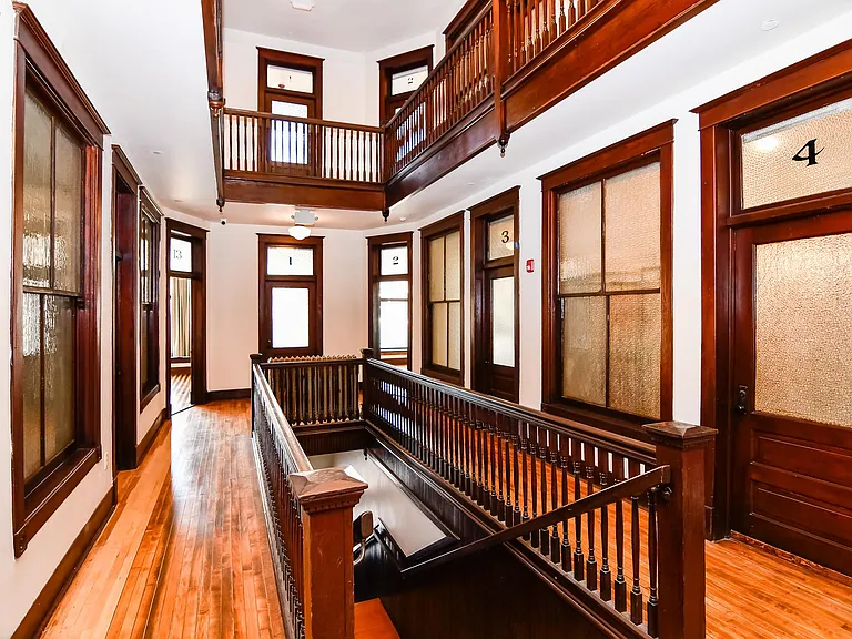 32 W Main St #201 — Photo 18