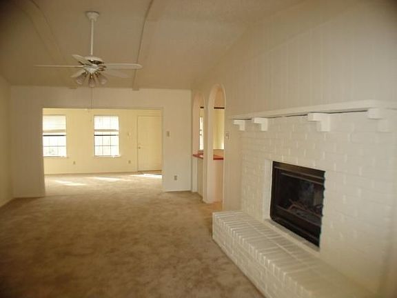 5th image of 2625 North Ave