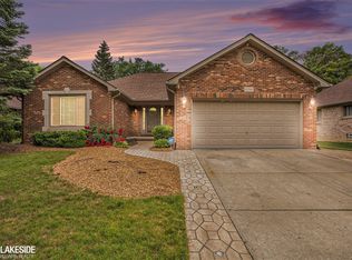 53743 Springhill Meadows Dr, Macomb, MI 48042