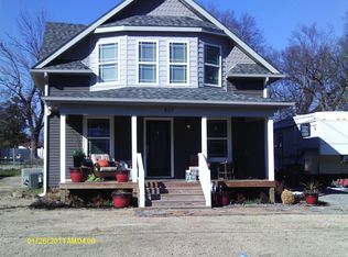 807 SE 3rd St, Wagoner, OK 74467