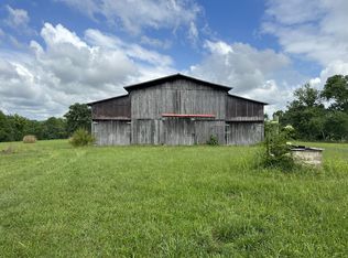 565 Miller Rd, Lafayette, TN 37083