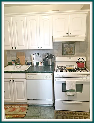 Sold by Naomi Klein, LREB | media 7