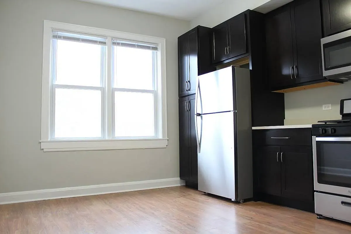 2 bed, 1.5 bath, 1200 sqft, $2,700 — Photo 3