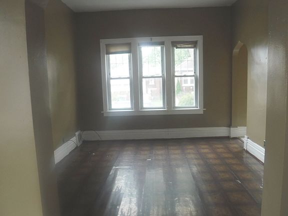 3rd image of 5229 S Christiana Ave