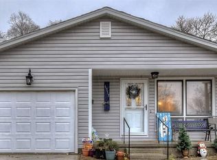 6317 Parker St, Omaha, NE 68104