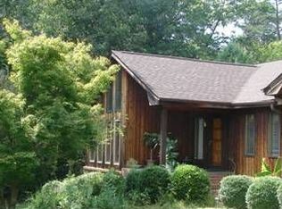 4995 Shattalon Dr, Winston Salem, NC 27106