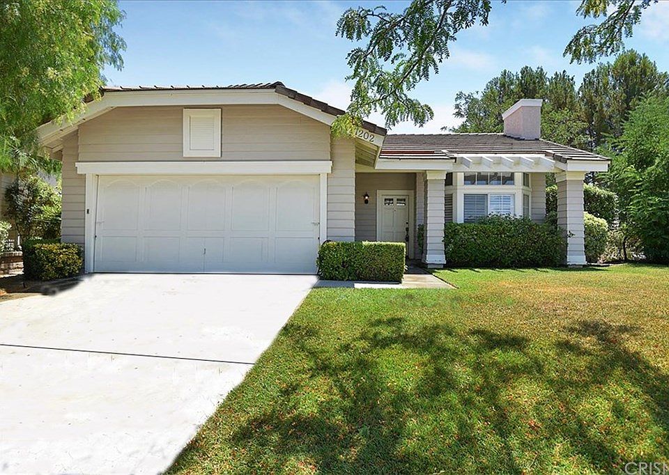 1st image of 27202 Waterford Dr
