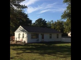 3213 NW Rochester Rd, Topeka, KS 66617