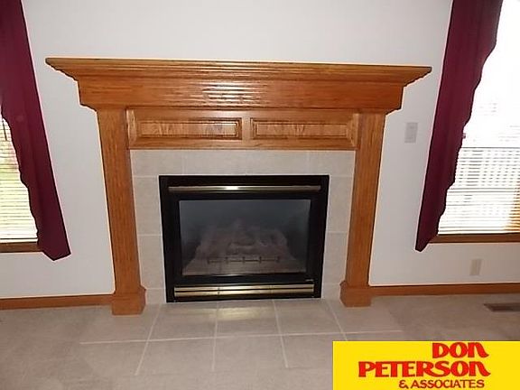 5th image of 647 Heatherwood St