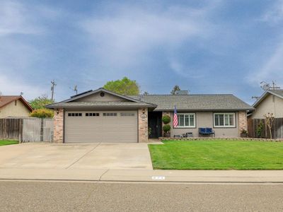 271 Blossom Dr, Ripon, CA, 95366