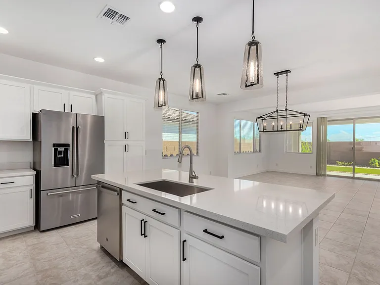 14807 W Soft Wind Dr — Photo 8