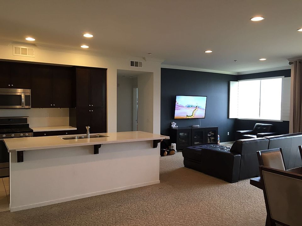 Kitchen & Living Room