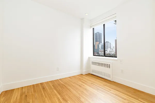 Rented by MNS | media 4