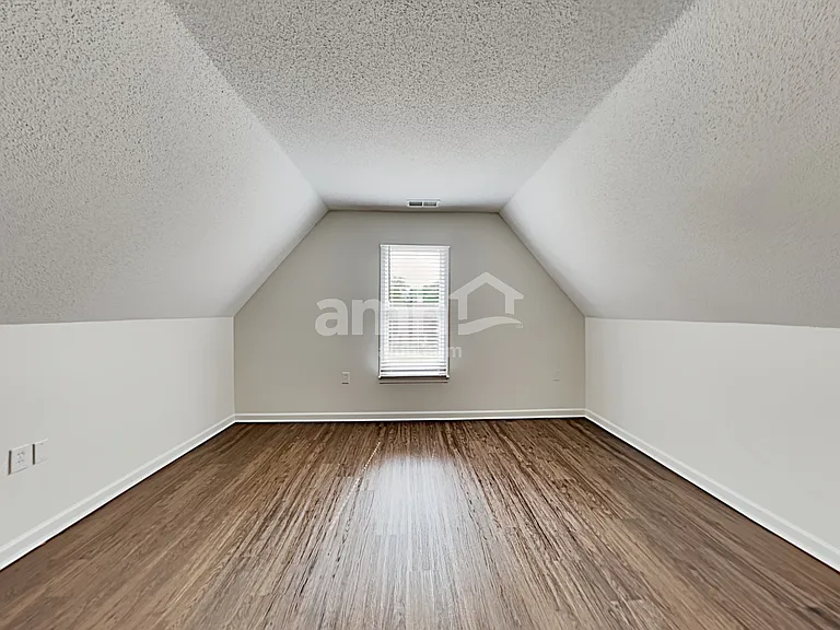 1838 Oak Springs Dr — Photo 15