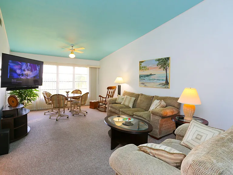 4030 Northlight Dr — Photo 10