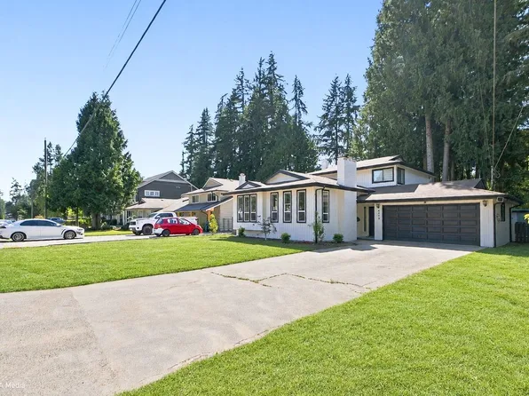 4099 207th St, Langley, BC V3A 2E2