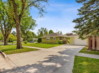 1203 15th St S, Moorhead, MN 56560