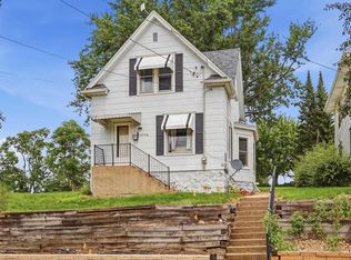 1770 Wood St, Dubuque, IA 52001