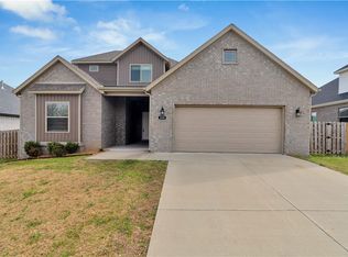 338 Emerald Woods Run, Farmington, AR 72730