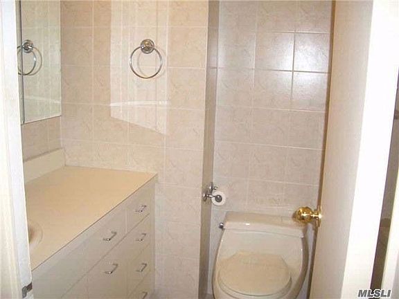 5th image of 2 Bay Club Dr APT 8V