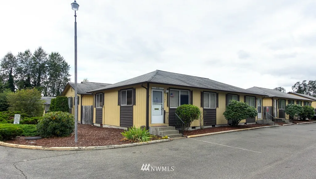 4702 4731 124th Street SW photo 1