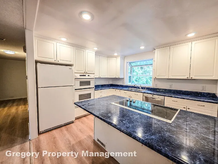 19044 NE 165th Pl — Photo 11