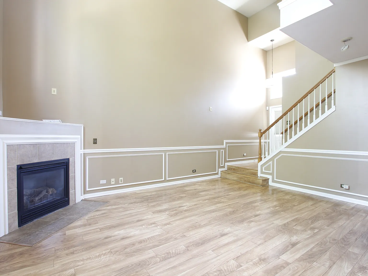 2 bed, 1500 sqft, $2,400 — Photo 4