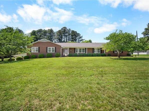 533 Rockway Dr, Lexington, NC 27295