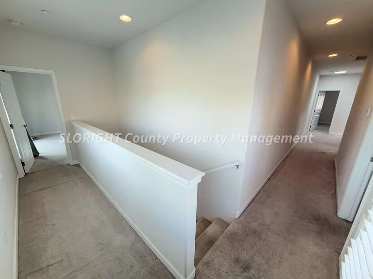 941 Humbert Ave — Photo 10