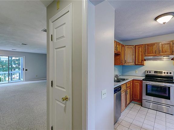 4th image of 38 Trellis Dr Unit 38