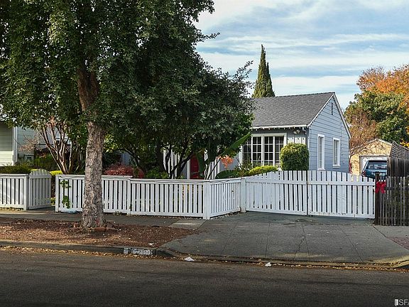 5th image of 1820 Redwood Ave