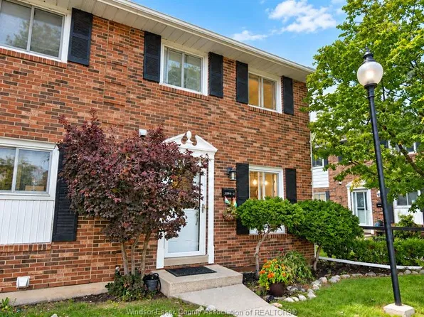 3096 Meadowbrook Ln #2, Windsor, ON N8T 3H4