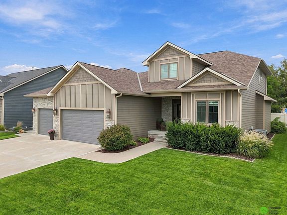 3rd image of 2956 Valley Stream Dr