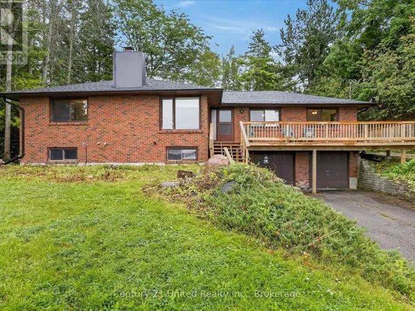 995 Nicholls Blvd, Selwyn, ON K0L 1H0