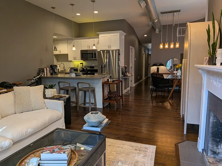 941 N Hoyne Ave #1 — Photo 23