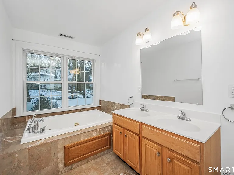 806 Hope St #2 — Photo 15