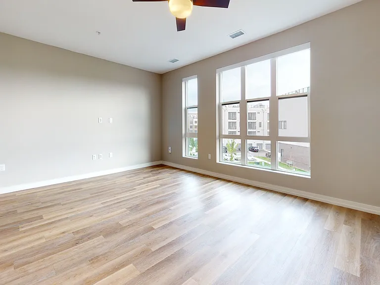 The George Apartments — Photo 42