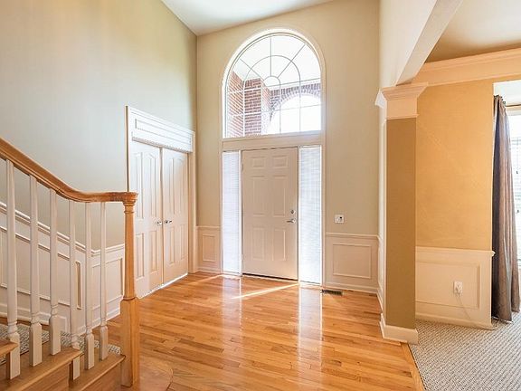 3rd image of 2111 Ashbourne Dr