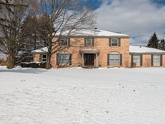 2805 Fairway Dr photo 1