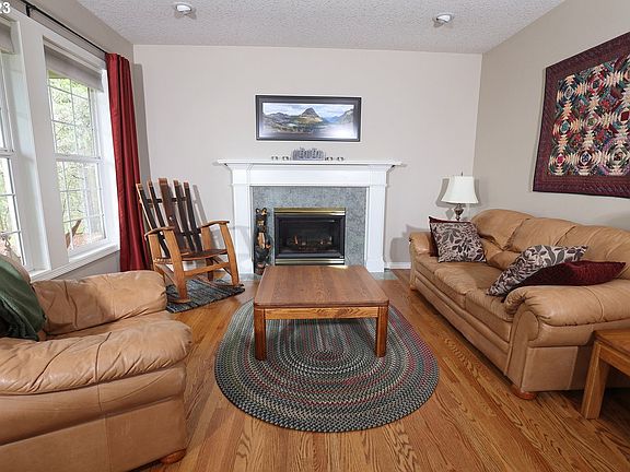 4th image of 4515 NE 104th Way