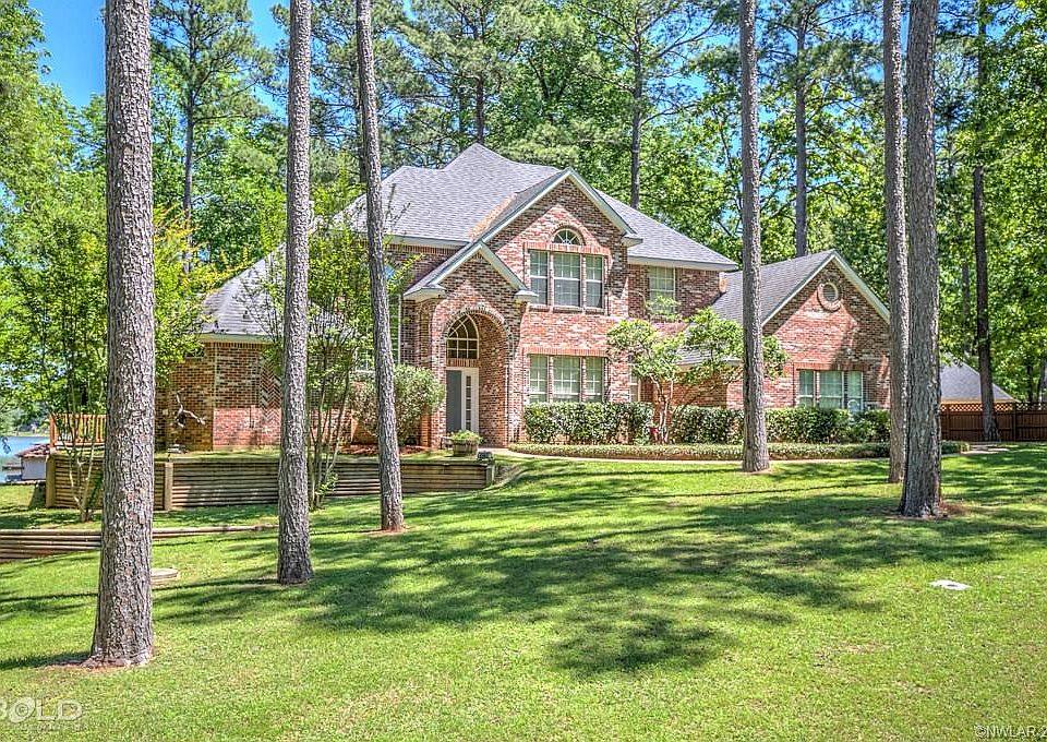 1st image of 4940 Old Oak Dr