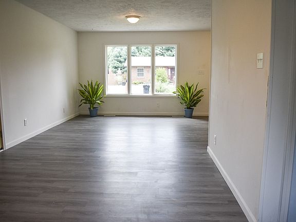 5th image of 54944 Luan Dr