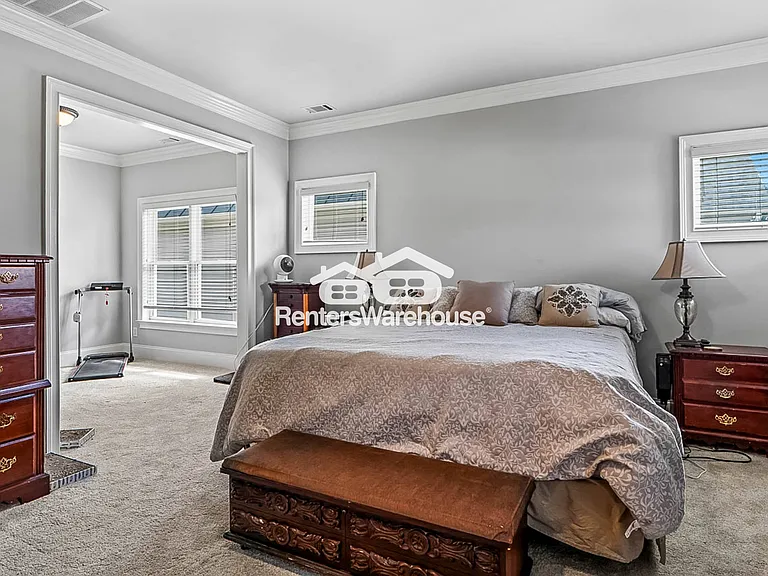 1952 Lois Pointe SE — Photo 21