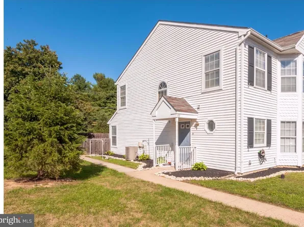 49 Plumly Way, Southampton, PA 18966