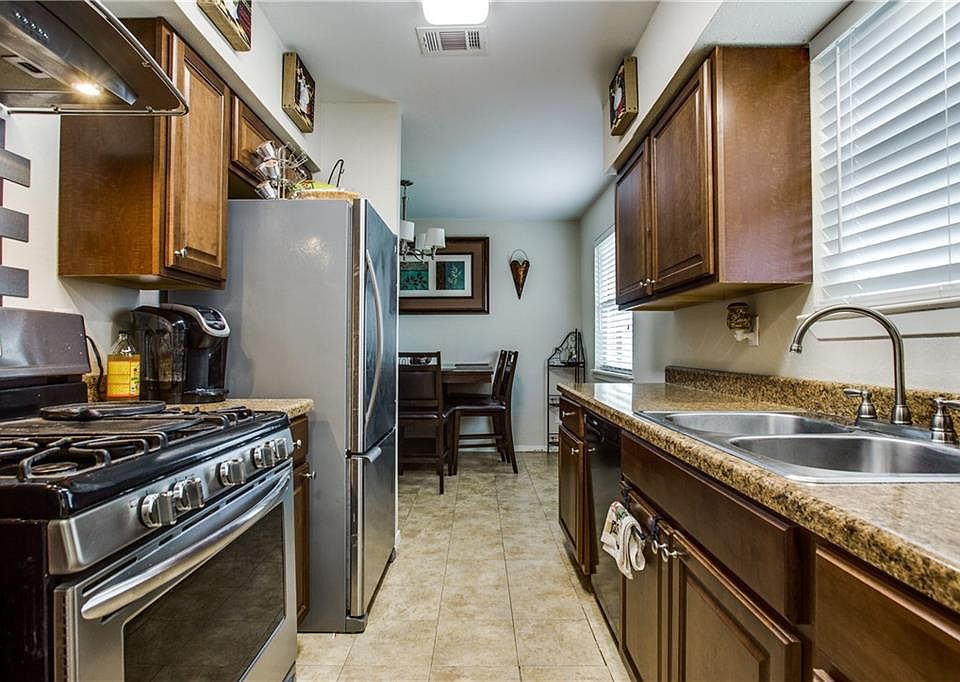 1st image of 326 E Fairmeadows Dr