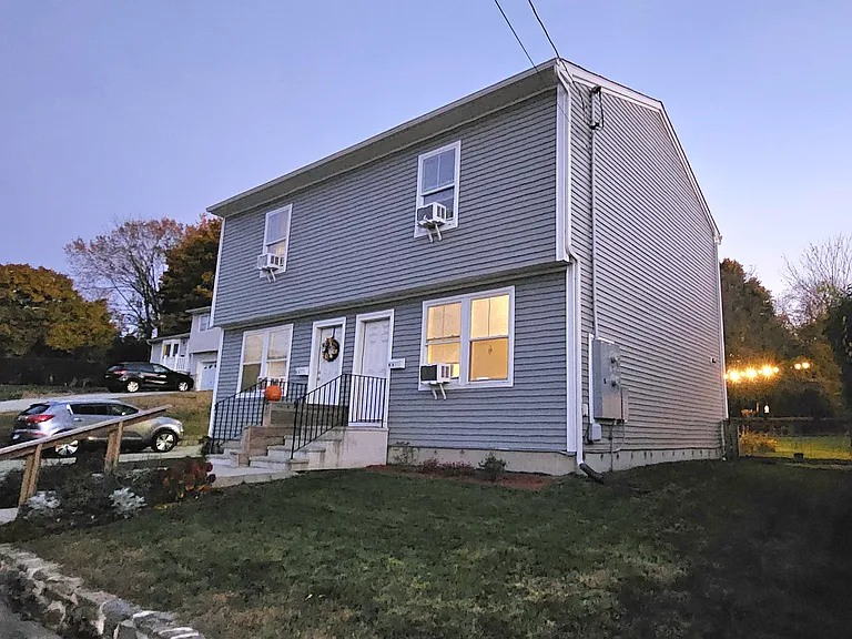 31 Bentley Ave #A & B — Photo 17