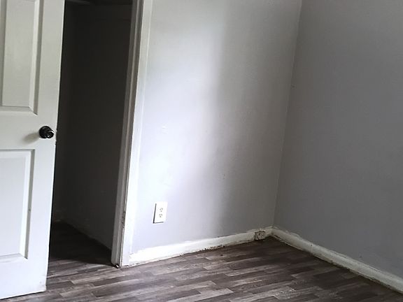 3rd image of 819 N 11th St #3