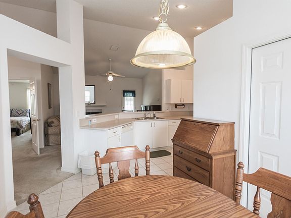 5th image of 3220 Azalea Cir