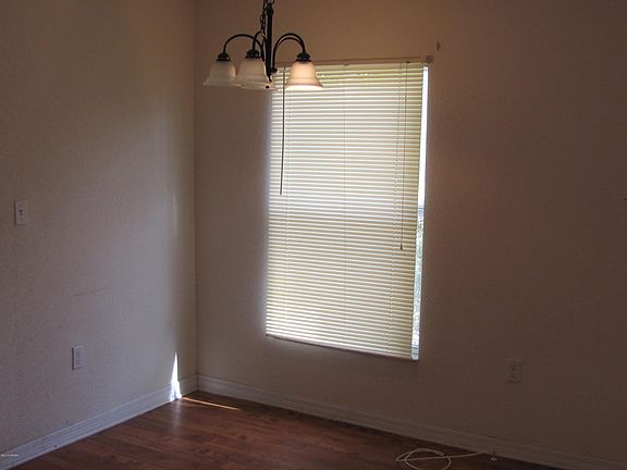 5th image of 215 Dix Ave